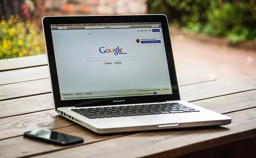 Imagen de portada: Experiencia Generativa de Búsqueda de Google y su relación con el SEO