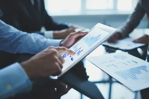 Imagem de capa do artigo: Qué son los Análisis Digitales: guía completa para decisiones de marketing