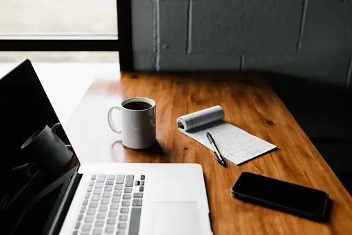 Imagem de capa do artigo: 5 motivos para tener un blog en el sitio web de tu empresa